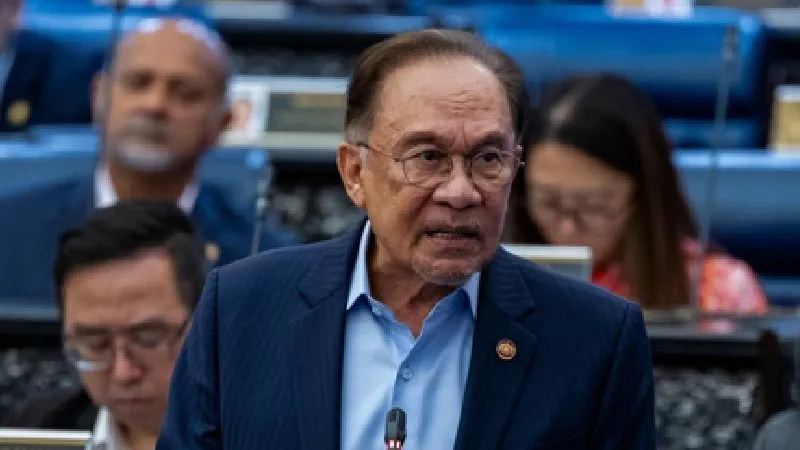 मलेशिया का बड़ा फैसला: 15 अप्रैल से सरकारी कर्मचारियों के लिए वर्क फ्रॉम होम, ईंधन बचत पर जोर