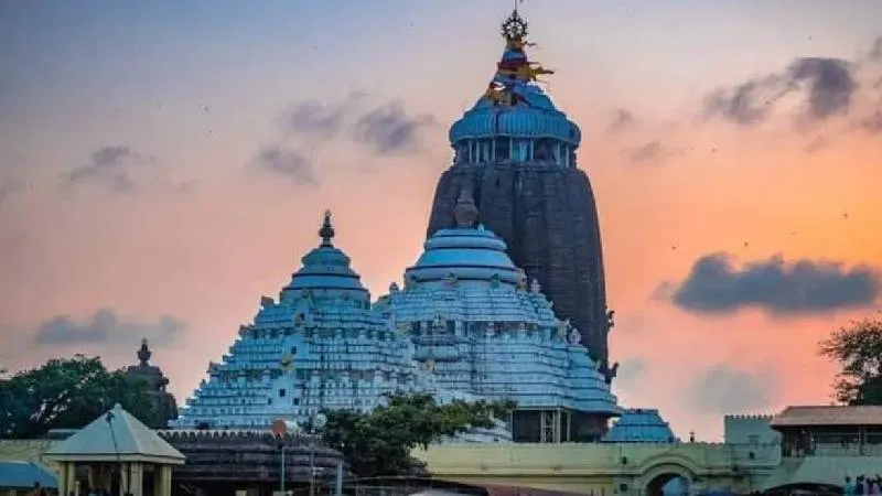 क्यों होते हैं मंदिरों के शिखर नुकीले? जानिए इसके पीछे का विज्ञान