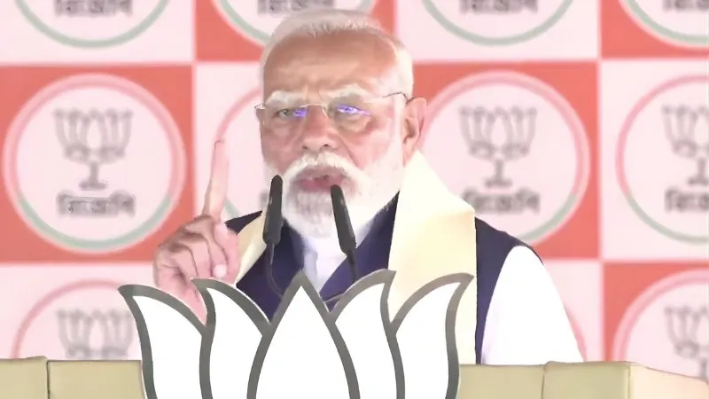 ‘TMC ने मां-माटी-मानुष को रुलाया...’, बोंगांव में PM मोदी का ममता सरकार पर बड़ा हमला, बोले- वोट के बदले हम देंगे देंगे आजादी