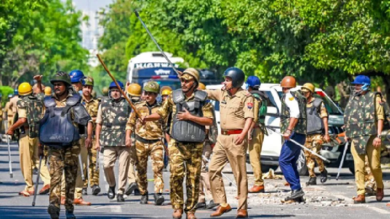 नोएडा हिंसा का खुलासा: पाकिस्तान लिंक और सोशल मीडिया साजिश का पर्दाफाश, 3 मुख्य साजिशकर्ता चिन्हित, 2 गिरफ्तार