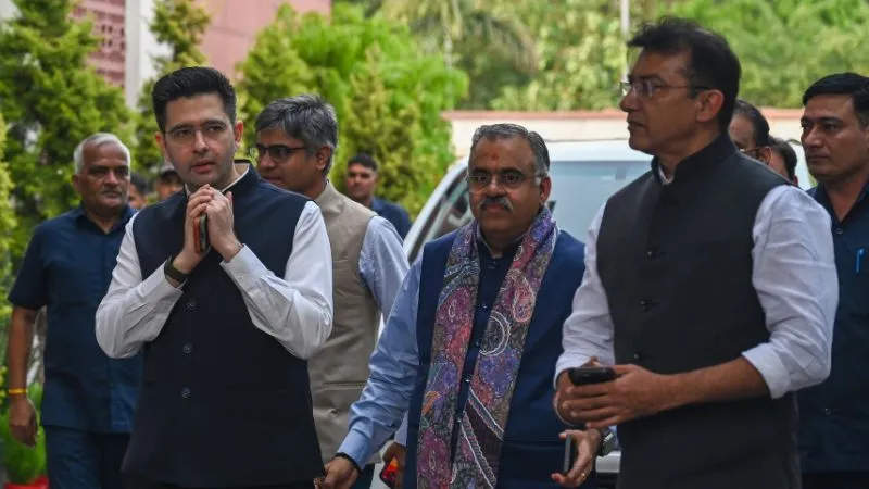 कौन हैं वो 7 सांसद, जिन्होंने आम आदमी पार्टी को छोड़, BJP से जोड़ा नाता, जानिए पूरी प्रोफाइल