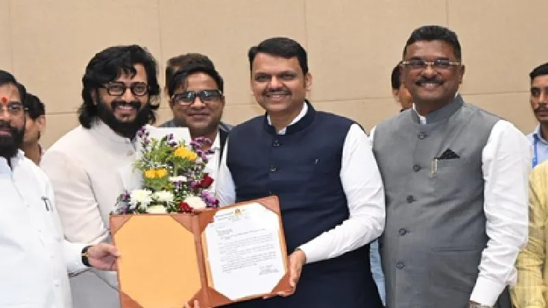 रितेश-जेनेलिया बने महाराष्ट्र रोड सेफ्टी कैंपेन के ब्रांड एंबेसडर, ‘राजा शिवाजी’ भी चर्चा में