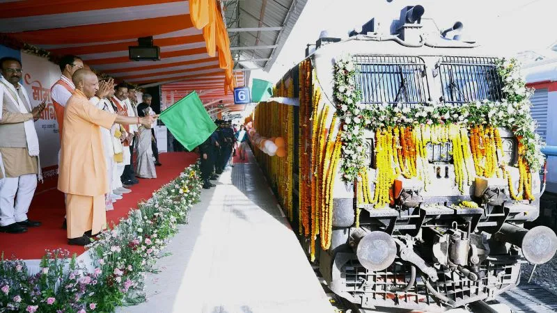 CM योगी ने किया ‘सोमनाथ स्वाभिमान यात्रा उत्तर प्रदेश’ का शुभारंभ, एक हजार श्रद्धालु करेंगे दर्शन