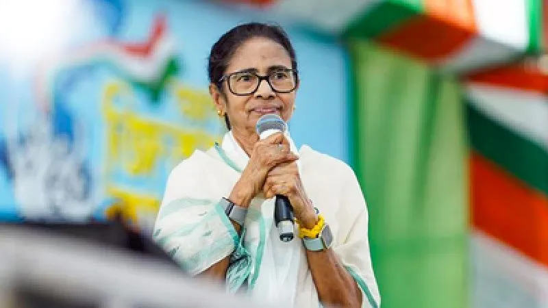 पश्चिम बंगाल विधानसभा चुनाव 2026: एआईटीसी ने द्वितीय चरण के लिए स्टार प्रचारकों की सूची जारी, ममता बनर्जी मुख्य प्रचारक