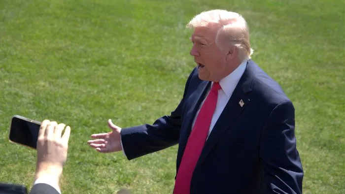 भारत पर जहर उगल रहे ट्रंप का अमेरिका में ही विरोध, पूर्व राजदूत ने चेताया, पाकिस्तान से ‘प्यार’ पर सुनाई खरी-खरी