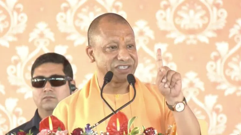 एक्शन में CM योगी, नोएडा में श्रमिकों की समस्या के समाधान के लिए हाई लेवल कमेटी गठित, अराजक तत्वों से सावधान रहने की अपील