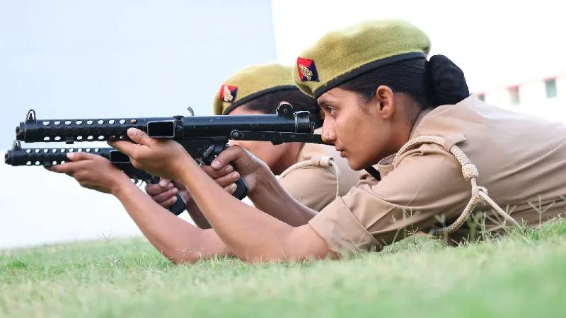 योगी सरकार का मिशन शक्ति तेज... वाराणसी में 491 महिला आरक्षी तैयार, 20 अप्रैल के बाद संभालेंगी मोर्चा