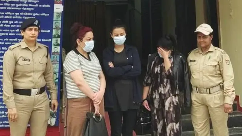 फर्जी कागजातों के साथ देवभूमि में धरी गई उज्जबेकिस्तान की 3 महिलाएं, हो गया चौंकाने वाला खुलासा!