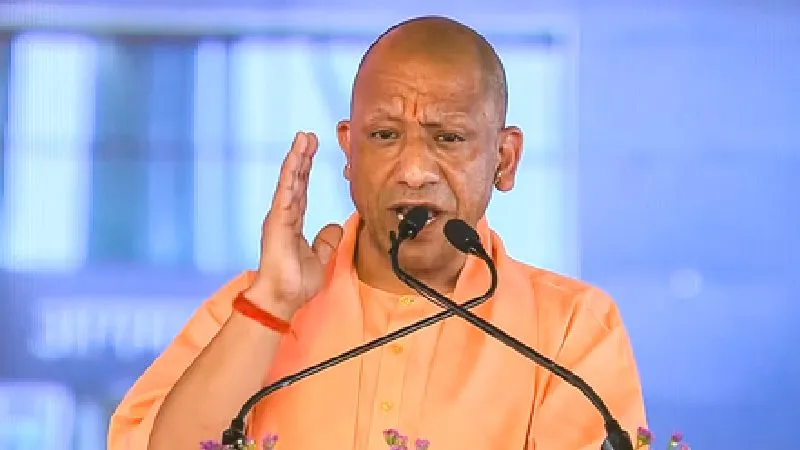 असमय बारिश से प्रभावित किसानों को शीघ्र राहत दिलाने के निर्देश, सीएम योगी ने लिया संज्ञान