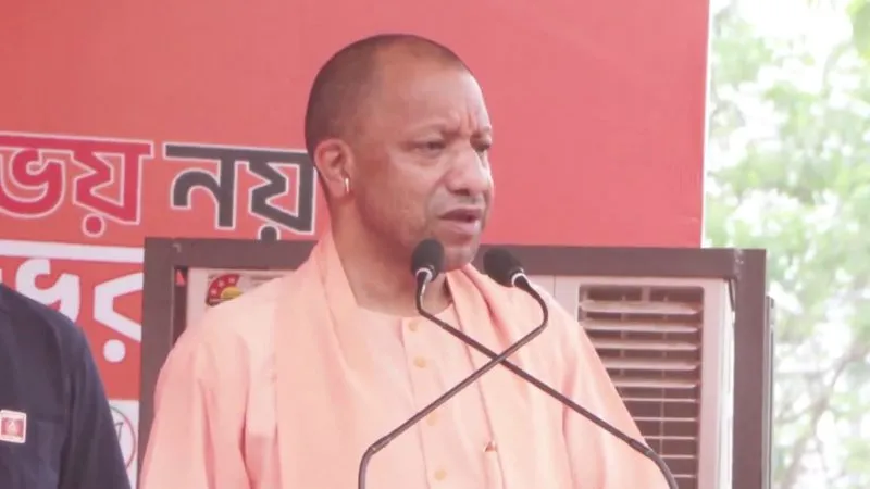 योगी सरकार का बड़ा एक्शन, श्रम कानून उल्लंघन पर 203 संविदाकारों के लाइसेंस निरस्तीकरण की कार्रवाई