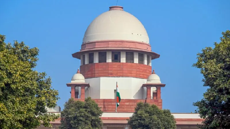 सुप्रीम कोर्ट ने बंगाल में तबादलों पर रोक से किया इनकार, कहा-चुनाव से पहले यह सामान्य प्रक्रिया