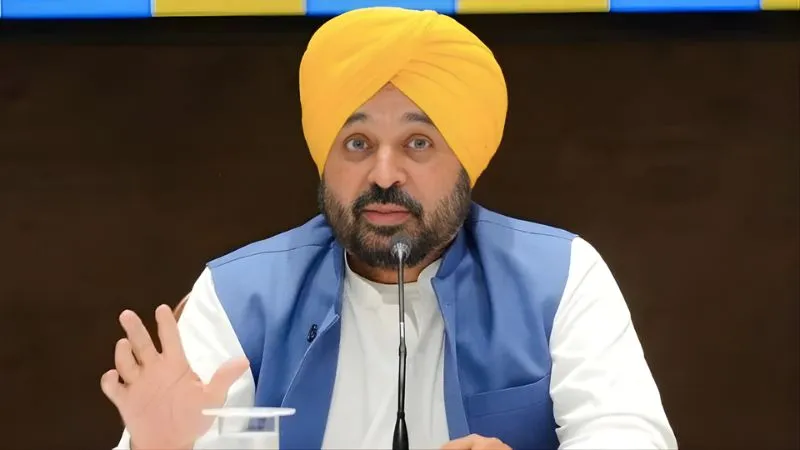 पंजाब में स्वास्थ्य सुरक्षा की क्रांति... मान सरकार की 'मुख्यमंत्री सेहत योजना' बदल रही जिंदगी, हर परिवार को 10 लाख रुपये तक मुफ्त इलाज