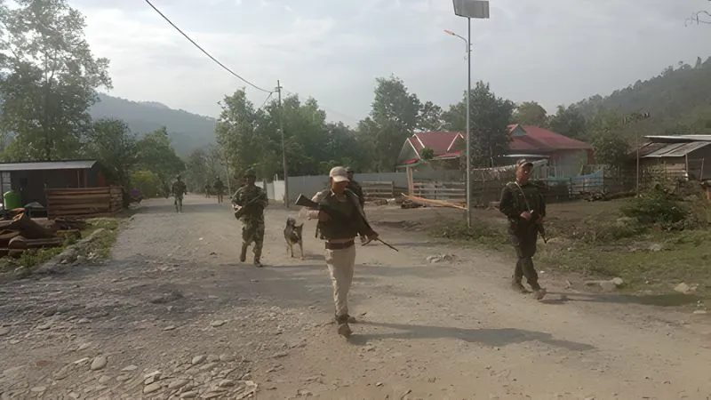 मणिपुर में नहीं थम रही हिंसा, इस बार नगा-कुकी समुदायों के बीच संघर्ष; 3 लोगों की गई जान