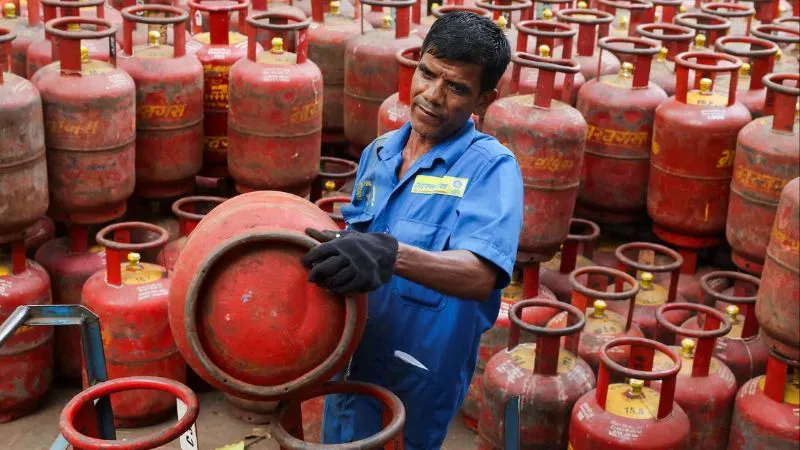 LPG Crisis: क्या गैस के फिर बढ़ गए दाम? एलपीजी संकट के बीच क्या है नया अपडेट, जानिए आज के ताजा रेट