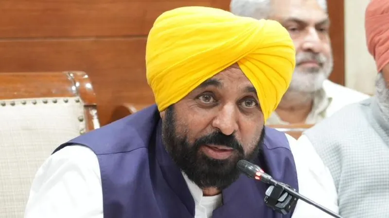 ‘गैंगस्टरां ते वार’ से कई गैंगस्टर नेटवर्कों को खत्म किया गया, 3 महीनों में 49,298 अपराधी पुलिस के शिकंजे में