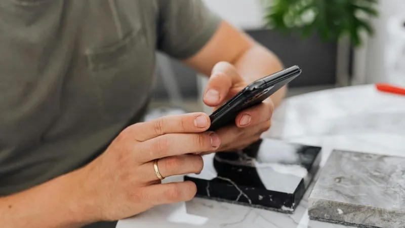 सिर्फ ₹99 में मोबाइल रिचार्ज, कॉलिंग, डेटा और SMS सब कुछ मिलेगा, जानिए कौन दे रहा है ये सस्ता प्लान