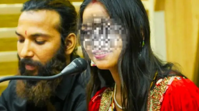 क्या वाकई प्रेग्नेंट है महाकुंभ वायरल गर्ल? पति फरमान ने किया दावा, कस्टडी में लेने पहुंची थी पुलिस