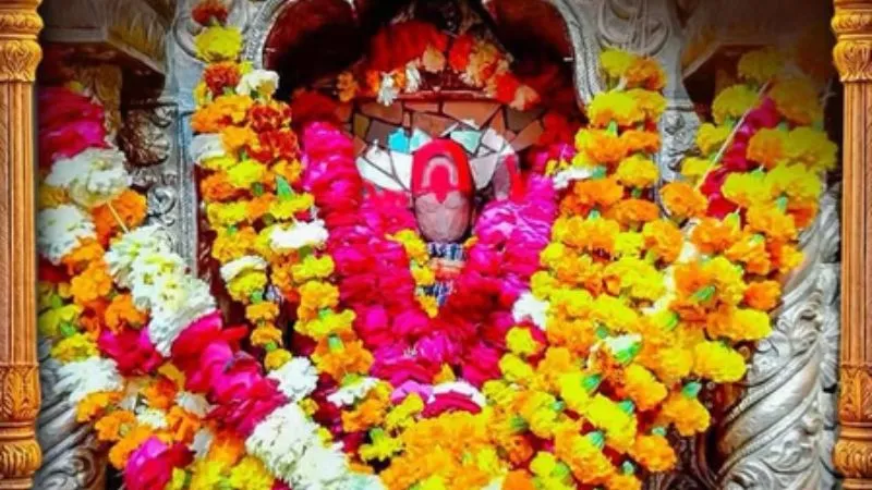 UP में कहां है संकटा देवी मंदिर, श्रीकृष्ण ने खुद स्थापित की थी महालक्ष्मी की प्रतिमा, भक्तों का हर कष्ट हर लेती हैं मां