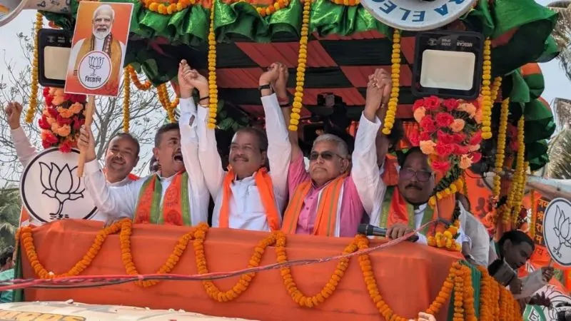 नंदीग्राम के रण में जब मिले दो दिग्गज- सुवेंदु अधिकारी और दिलीप घोष की ‘जुगलबंदी’ ने उड़ाई विरोधियों की नींद!