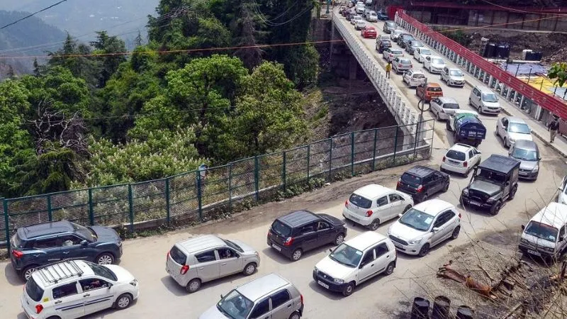 अब महंगी होगी शिमला की सड़कों पर एंट्री, नियम हुए सख्त, परमिट से लेकर फाइन तक सब महंगा