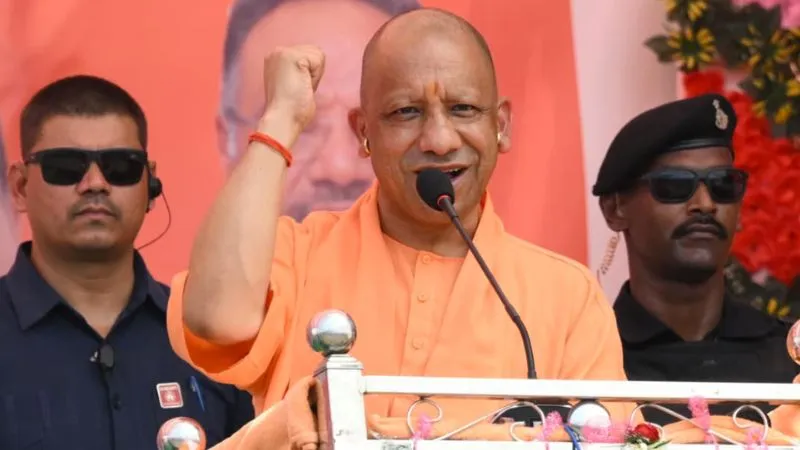 सिविल सर्विसेज डे पर दिल्ली के मंच पर गूंजा UP मॉडल, नेट-जीरो लक्ष्य में योगी सरकार की पहल बनी मिसाल