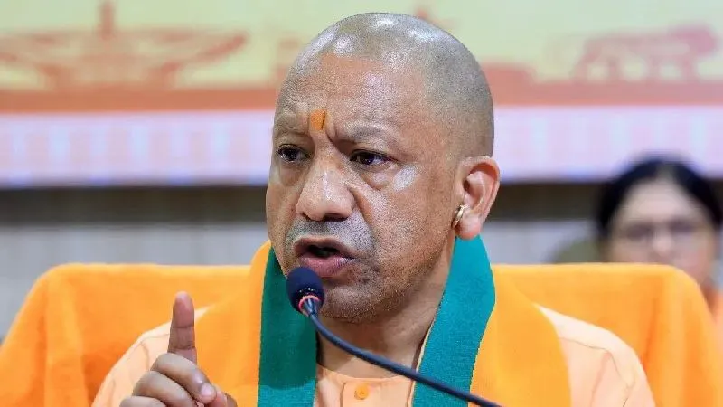 ‘महिला विरोधी हैं कांग्रेस और सपा के कारनामे’, गोरखपुर में विपक्ष पर गरजे सीएम योगी