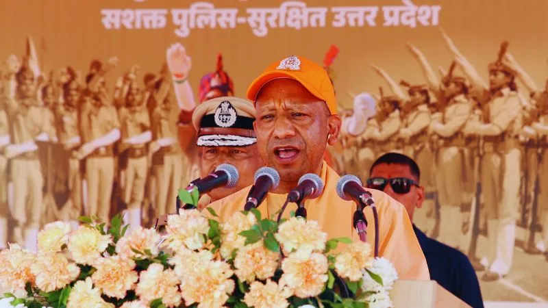 बेटियों ने पुलिस ट्रेनिंग में दिया मजबूती, तत्परता, समर्पण और अनुशासन का परिचय: CM योगी