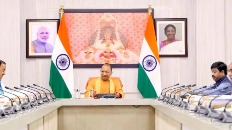 एयरपोर्ट जैसी आधुनिक सुविधाओं से लैस होंगे UP के 49 बस स्टेशन, योगी कैबिनेट ने दी मंजूरी