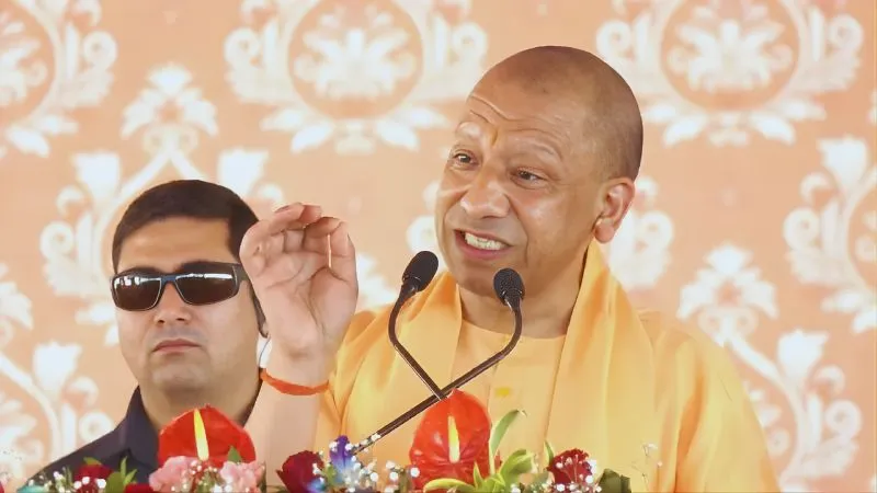 ‘महिला विरोधी हैं कांग्रेस और सपा के कारनामे’, गोरखपुर में विपक्ष पर गरजे सीएम योगी