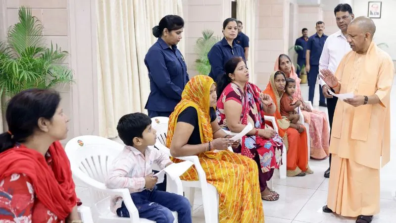 यूपी में योगी सरकार का फॉर्मूला- नौकरी के लिए ‘पहुंच’ नहीं, ‘योग्यता’ है पैमाना है, युवाओं से सीधे बोले मुख्यमंत्री