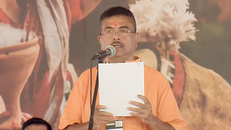 ‘जय श्रीराम’ का नारा लगा रहा था कार्यकर्ता, सुवेंदु अधिकारी ने देखते ही कराया चुप, जानें पूरा माजरा