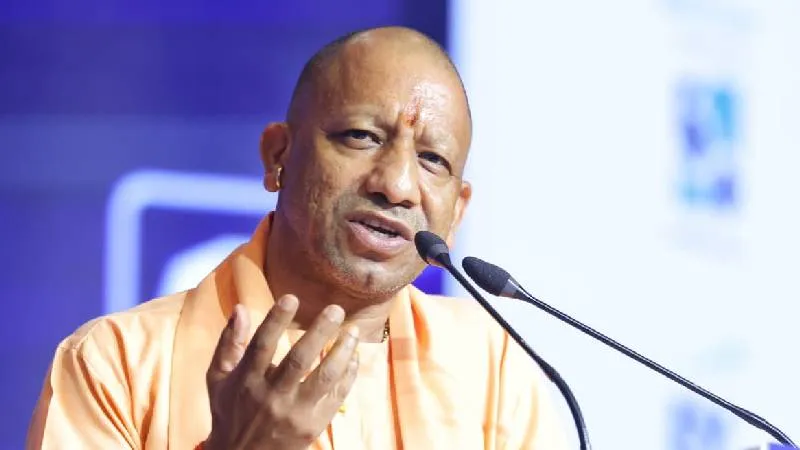 आयुष्मान योजना गरीबों का सबसे बड़ा सहारा, क्लेम भुगतान समय से हो: मुख्यमंत्री योगी आदित्यनाथ