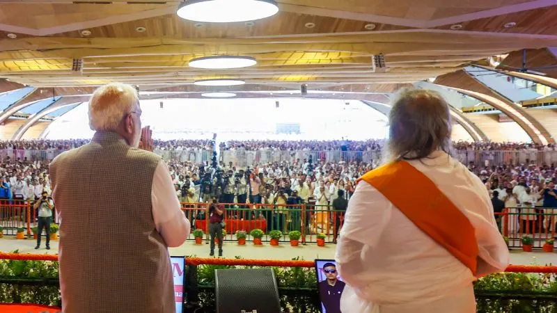 बेंगलुरु में PM मोदी की सुरक्षा में सेंध की कोशिश, काफिले के रूट पर मिला विस्फोटक, एक अरेस्ट