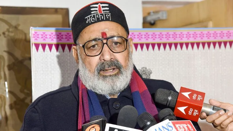‘कुरान में गोवंश की कुर्बानी का जिक्र नहीं, सिर्फ हिंदू भावनाओं को…’, बकराईद से पहले गिरिराज सिंह का बड़ा बयान, देश की राजनीति गरमाई