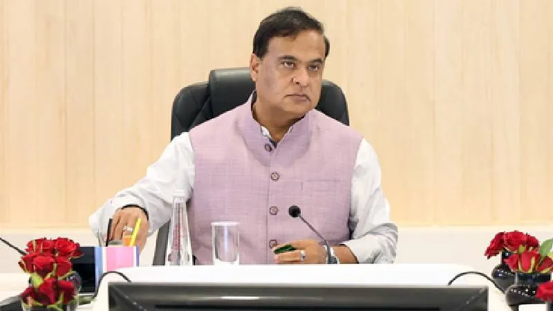 असम में ‘गाय की कुर्बानी मुक्त’ ईद की अपील, सीएम हिमंता सरमा के समर्थन में आए मुस्लिम समुदाय