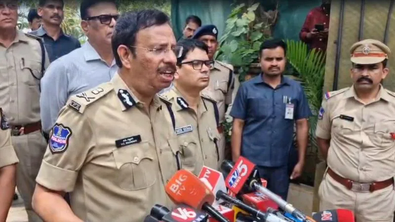 हैदराबाद में रिटायर्ड IPS की पत्नी की बेरहमी से हत्या, घर से कीमती सामान समेत नौकरानी फरार, नेपाली गैंग पर गहराया शक