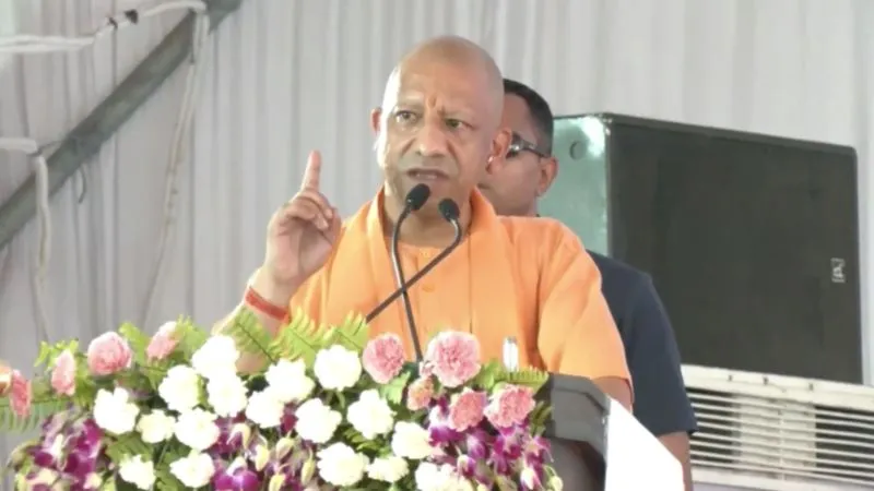 ‘जो देश और समाज की सुरक्षा पर खतरा हो, उसके लिए हिंसा ही…’ CM योगी का बड़ा संदेश