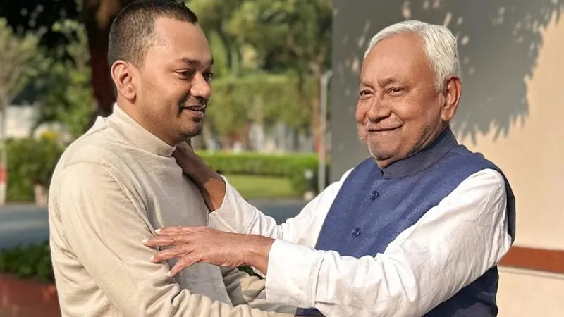 पटना में बड़ी हलचल- नीतीश के बेटे निशांत बन सकते हैं मंत्री, कैबिनेट विस्तार से पहले JDU नेताओं की ताबड़तोड़ बैठकें!