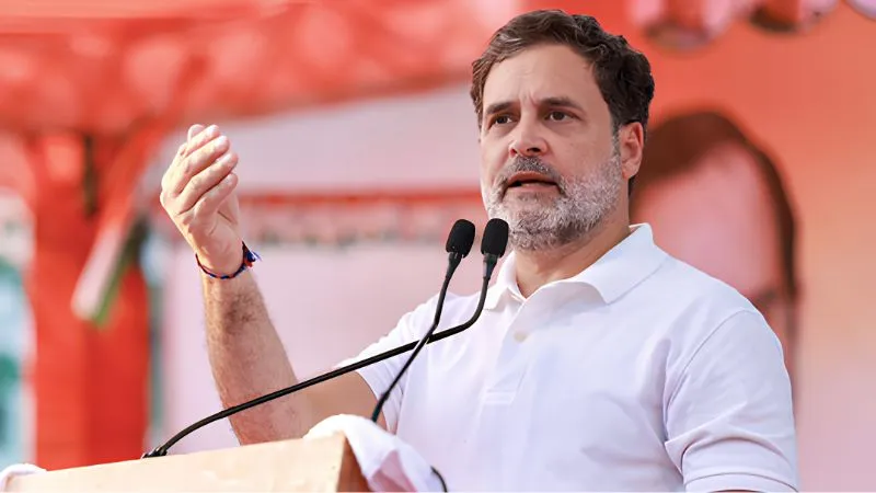 ‘अगला अमेठी ना बन जाए...’, केरल में CM नाम पर घमासान के बीच वायनाड में पोस्टर के जरिए राहुल-प्रियंका को दी गई वॉर्निंग