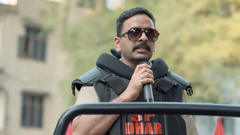 'जिसमें हिम्मत है वो कोशिश करके देख ले...', गाड़ी पर मशीन गन लगा दहाड़े SP सचिन शर्मा, भोजशाला पर माहौल बिगाड़ने वालों को खुला चैलेंज