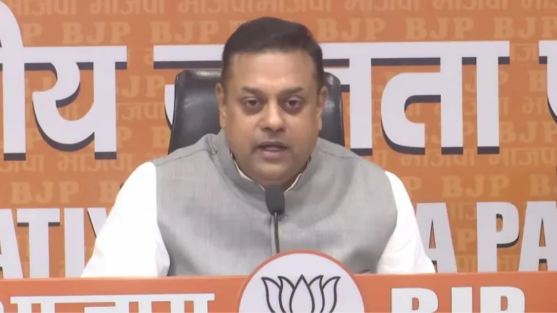 22 साल, 54 दौरे और 60 करोड़ का खर्च... BJP ने राहुल गांधी की विदेशी यात्राओं पर लगाए गंभीर आरोप, पूछा- किसने की फंडिंग?