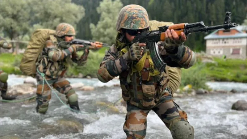 टेरर इकोसिस्टम पर वार… जम्मू कश्मीर में पुलिस का बड़ा ऑपरेशन, जमात-ए-इस्लामी के 15 ठिकानों पर छापे