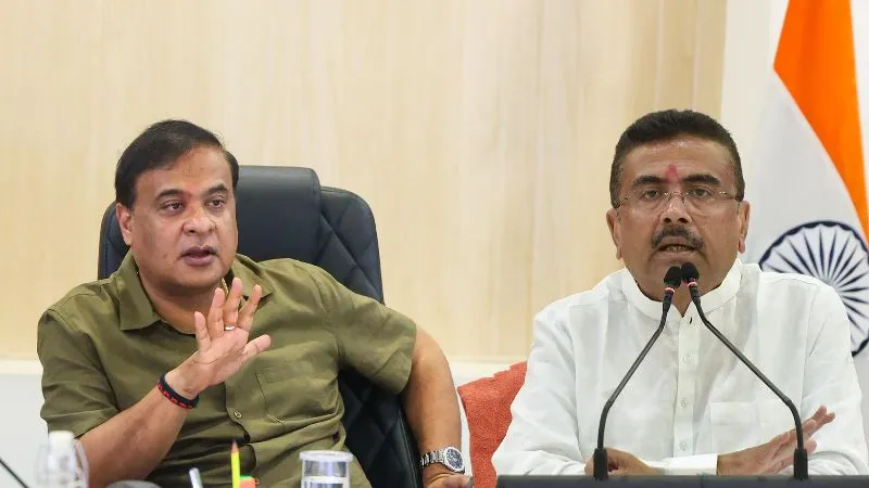 घुसपैठियों पर अधिकारी सरकार का बड़ा एक्शन, अपनाया असम मॉडल! सीधे होल्डिंग सेंटर में भेजे जाएंगे रोहिंग्या
