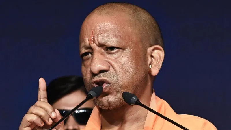 अस्पतालों में हड़कंप, योगी सरकार का बड़ा एक्शन, 100 निजी अस्पतालों का भुगतान रोका, 100 आयुष्मान योजना से निलंबित
