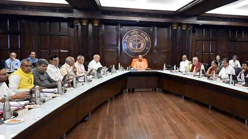 लखनऊ से आत्मनिर्भरता का नया रोडमैप, तकनीकी शिक्षा और उद्योगों के मिलन से संवरेगा UP के युवाओं का भविष्य
