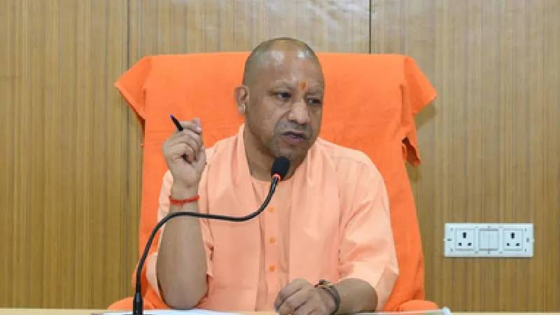 यूपी में पारदर्शी कर प्रशासन पर सीएम योगी का जोर, फर्जी फर्मों पर होगी कड़ी कार्रवाई