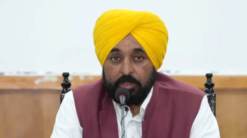 नीट विवाद: अरविंद केजरीवाल ने छात्रों से की अपील, CM भगवंत मान ने छात्रों के लिए मुफ्त बस यात्रा की घोषणा