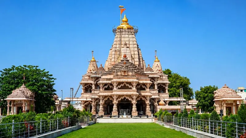 अकेली बड़ी चट्टान को तराशकर बना है श्रीकृष्ण का ये अद्भुत मंदिर, आकाशीय घटनाओं से है कनेक्शन
