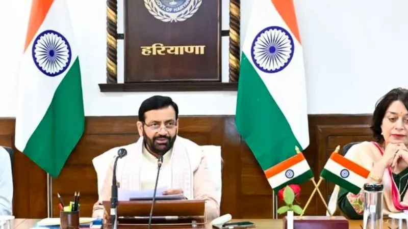 हरियाणा सरकार का बड़ा कदम! कामकाजी महिलाओं के लिए हर जिले में हॉस्टल और क्रेच सेंटर