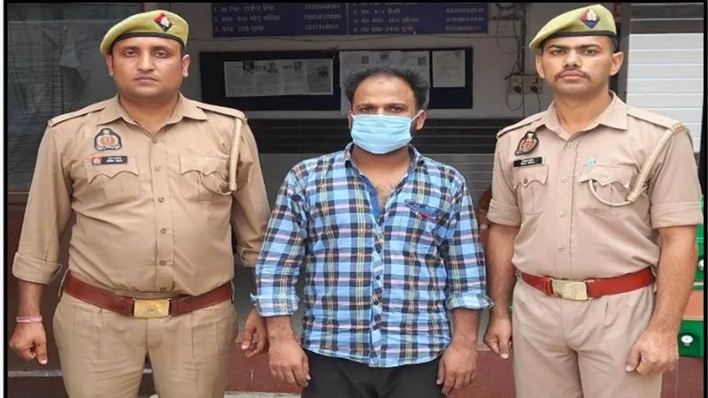 हाथ में कलावा, माथे पर तिलक...हिंदू बनकर किया प्यार फिर धर्म परिवर्तन का दबाव, ऐसे खुला शादाब का राज, अब योगी की पुलिस ने जमकर की मेहमाननवाजी